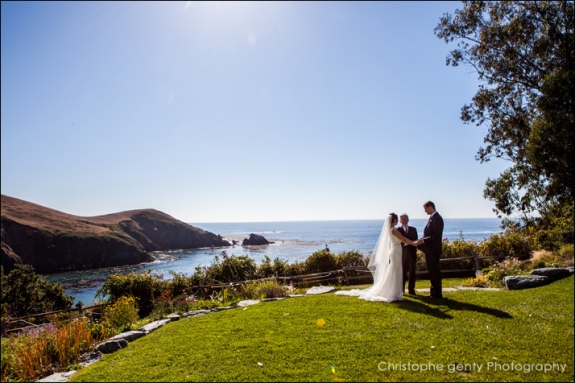 Medocino Elopement Photography at the Albion Inn - Michelle & Eugene