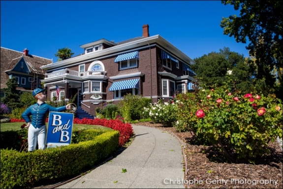 napa wedding photography at the Beazley House