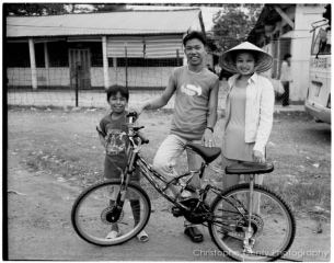 Brothers & sister - Mekong Delta - Vietnam, 2002
